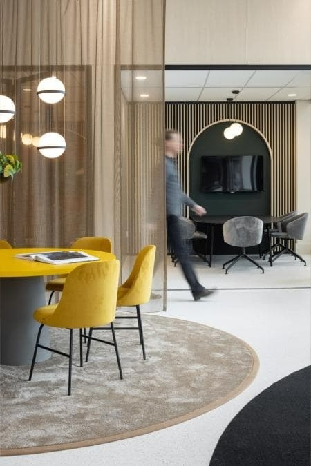 Business Interior Design - NIA ACADEMIE